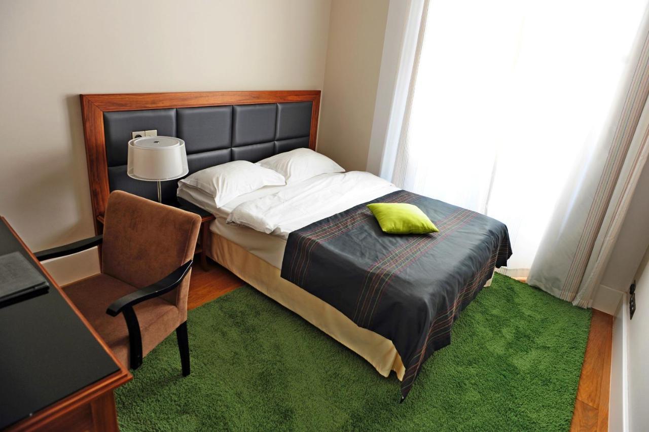 Hotel Zamek Lubliniec Esterno foto